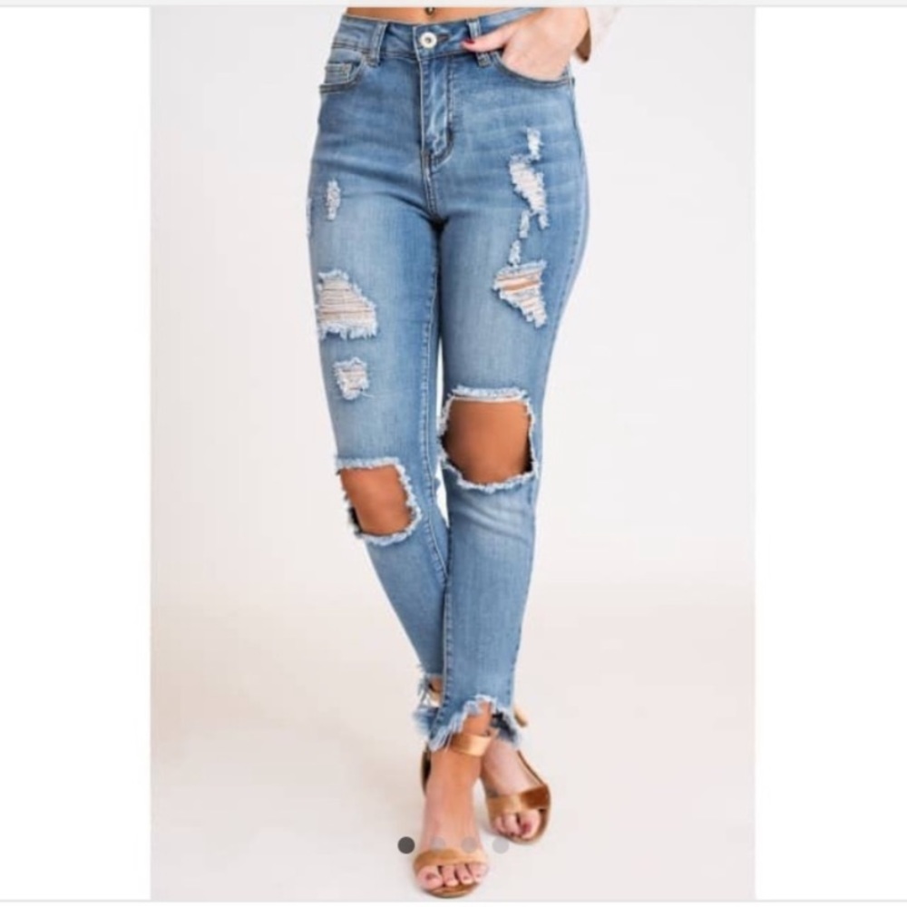 Urban Chic High Waisted Distressed Jeans